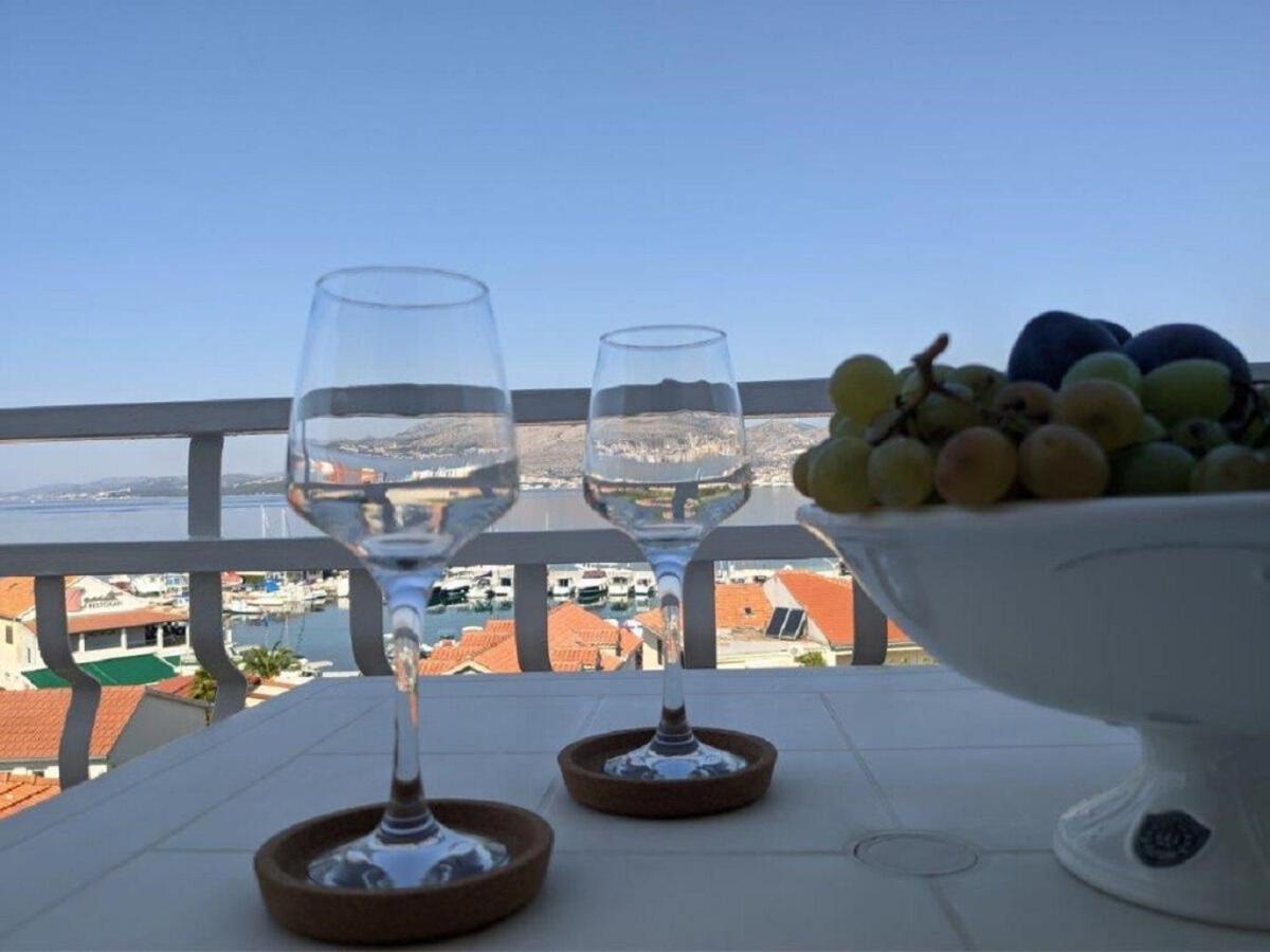 Apartments Biserka - 50 M From Beach Trogir Exteriér fotografie