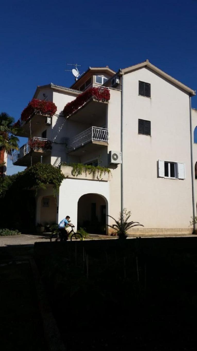 Apartments Biserka - 50 M From Beach Trogir Exteriér fotografie