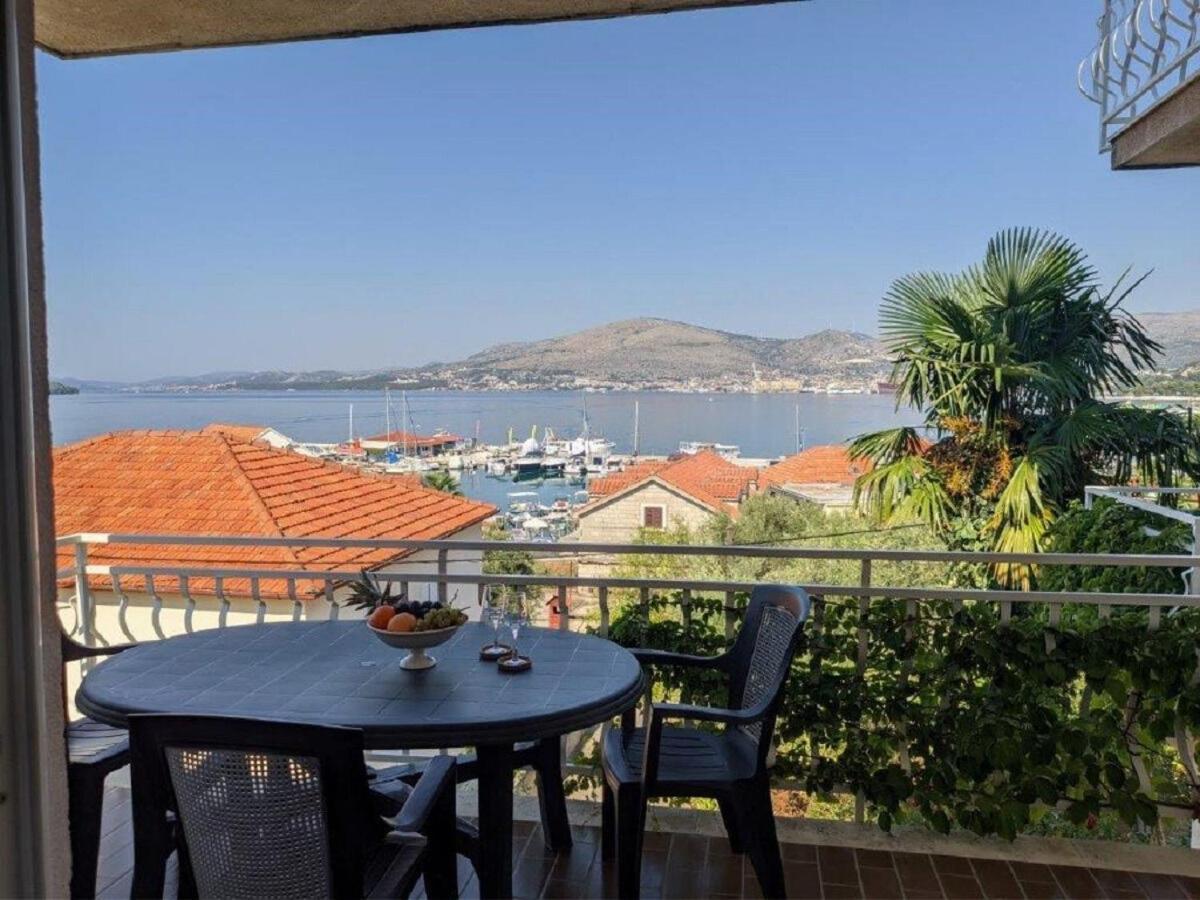Apartments Biserka - 50 M From Beach Trogir Exteriér fotografie
