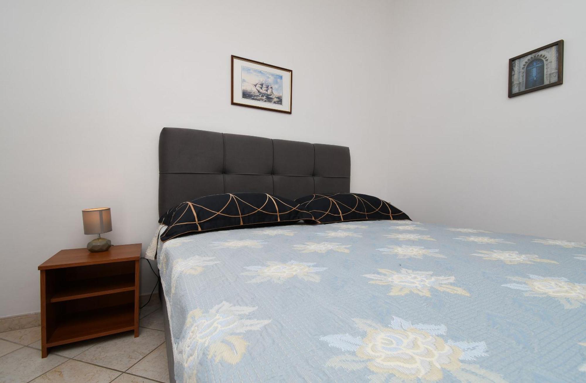 Apartments Biserka - 50 M From Beach Trogir Exteriér fotografie
