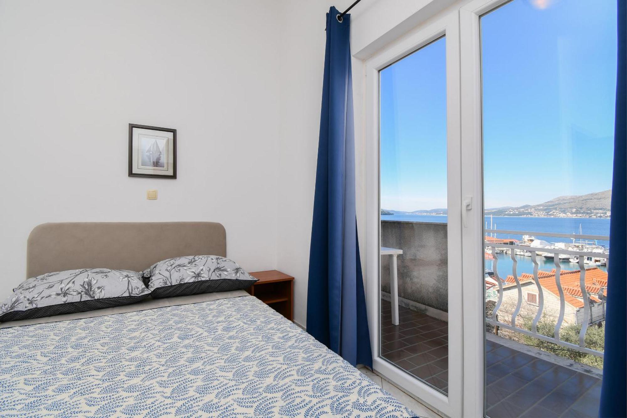 Apartments Biserka - 50 M From Beach Trogir Exteriér fotografie