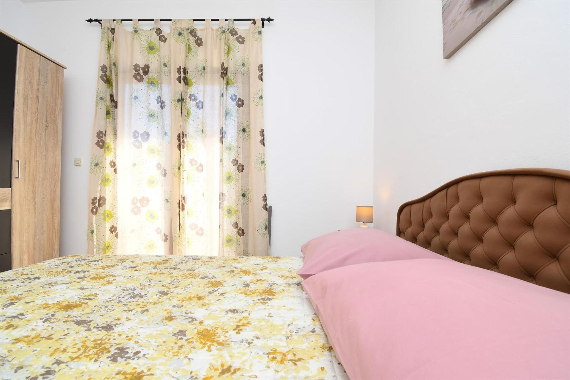Apartments Biserka - 50 M From Beach Trogir Exteriér fotografie
